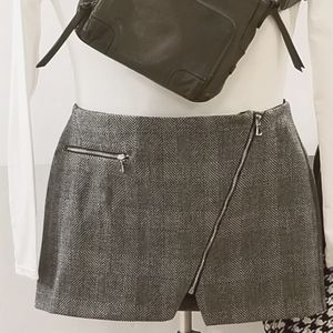 Black and Gray Plaid River Island Skirt. Sz. 14.